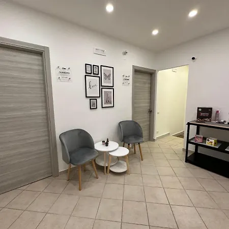 Off And Relax 4* נאפולי