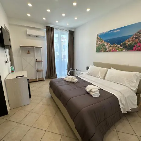 Off And Relax לינה וארוחת בוקר 4*
