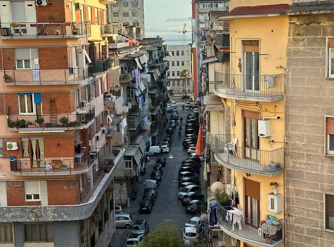 فندق مبيت وإفطار Off And Relax نابولي