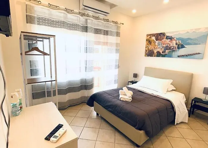 Off And Relax فندق مبيت وإفطار نابولي